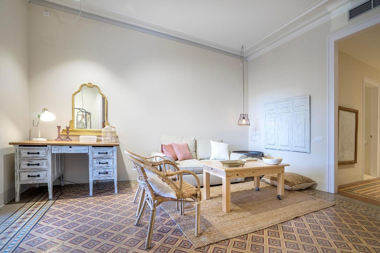 Friendly Rentals Gran Via บาร์เซโลนา ภายนอก รูปภาพ